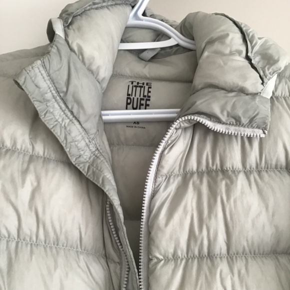 Aritzia TNA light puffer silver green - Picture 3 of 3